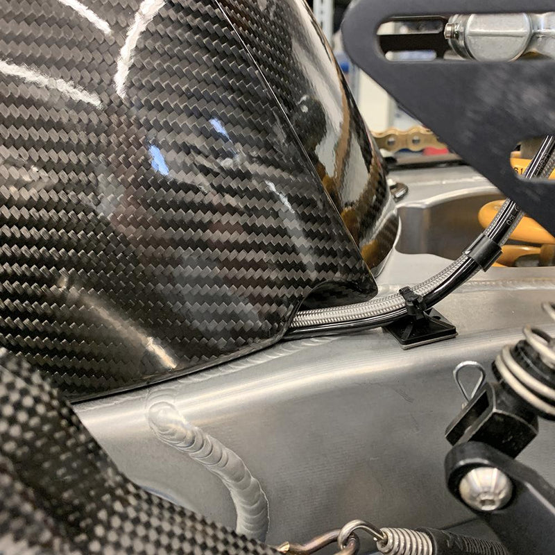 Carbony:カーボニー S1000RR 15-年用 ドライカーボン リア