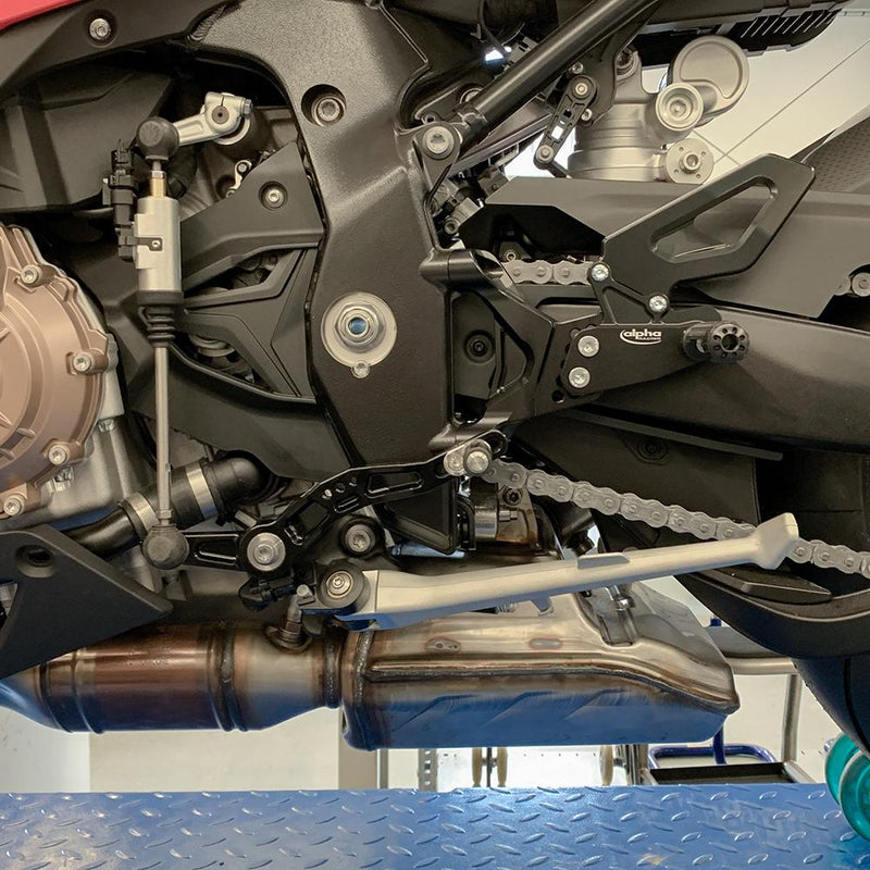 BMW S1000RR 2019-（K67）ディスタンスブッシュギアレバー　　level7-intl　S1000RR カスタム　アルファレーシング　レベル７　Ｓ１０００ＲＲ
